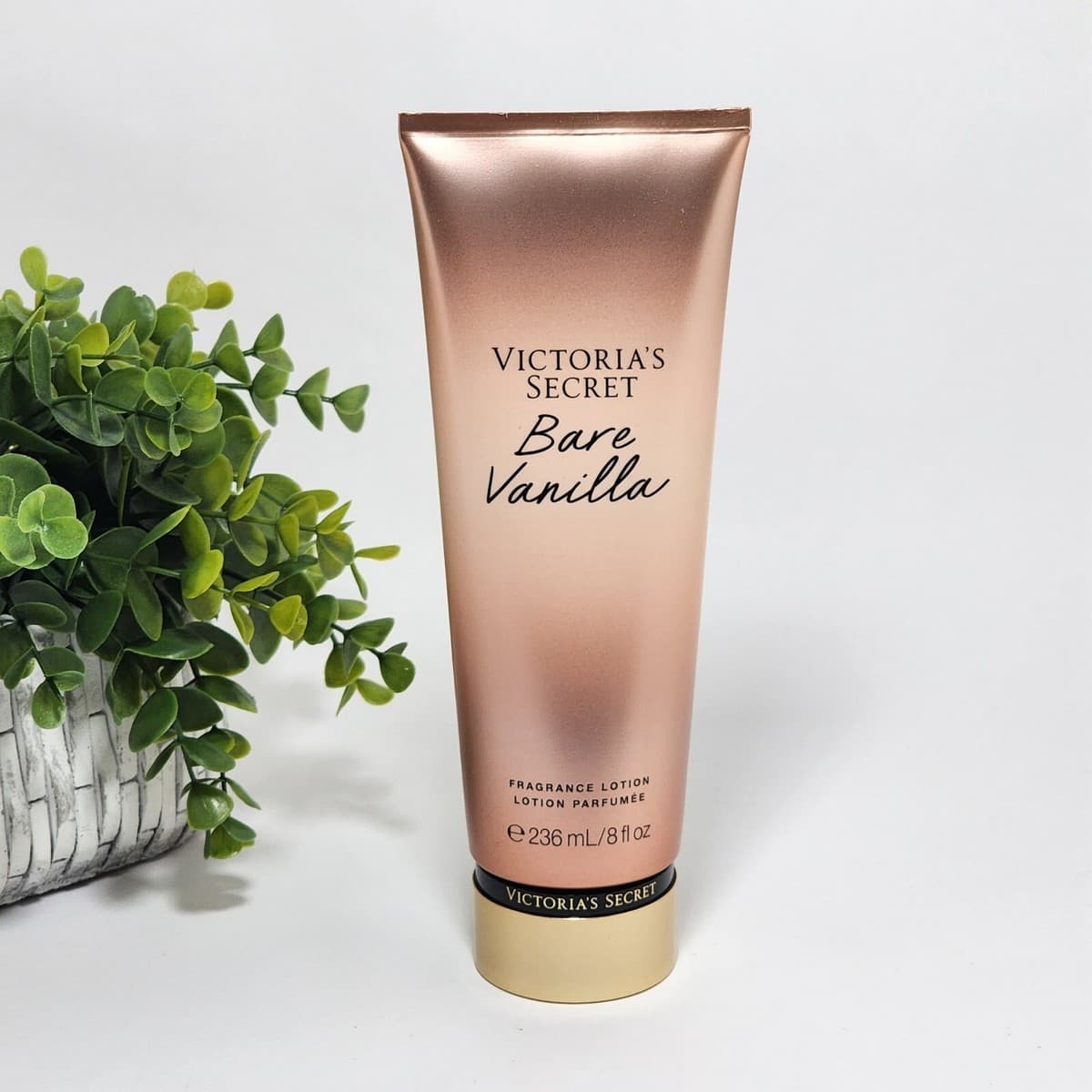 Victoria's Secret Body Fragrance Lotion, Bare Vanilla - 8 fl oz — foto 2